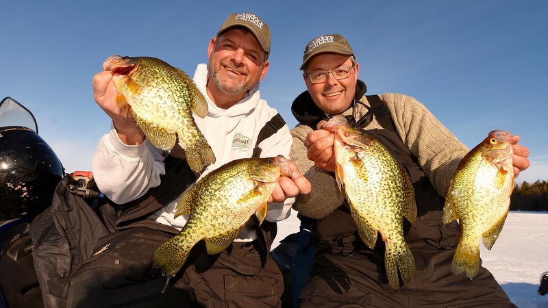 Thrilling Winter Experience in Canada's Ice Fishing Hubs and Online Casinos